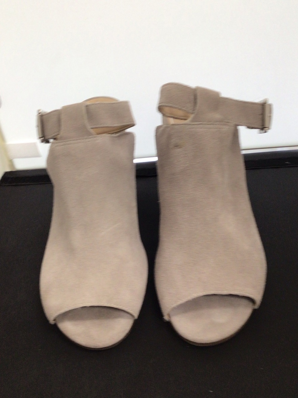 Vionic Women's Taupe Suede Open-Toe Ankle Booties